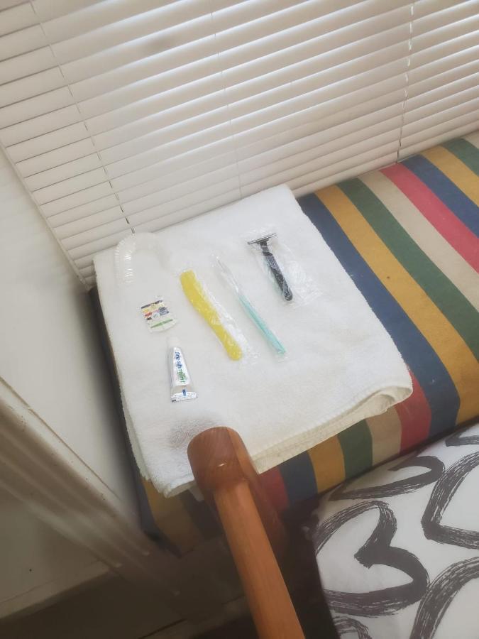 גטינו Booking - Conrad -Single Room - Self Check-In מראה חיצוני תמונה